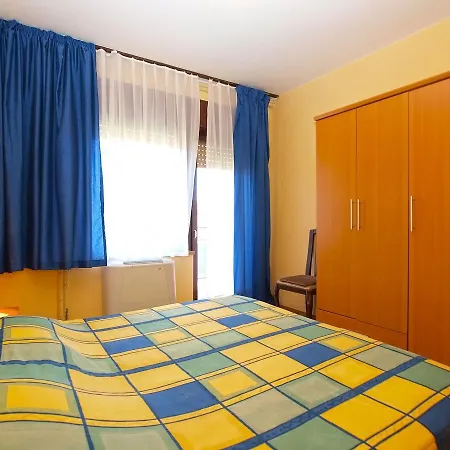 Branko 1142 Daire Fažana
